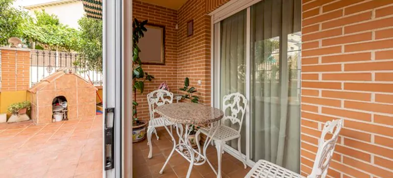 Adding Porch Enclosures To Your Home in Miami, FL