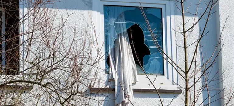 Storm Window Installation Contractors in Miami, FL