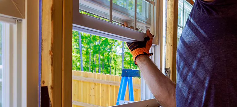 >Bay Window Curtain Rail Track in Miami, FL