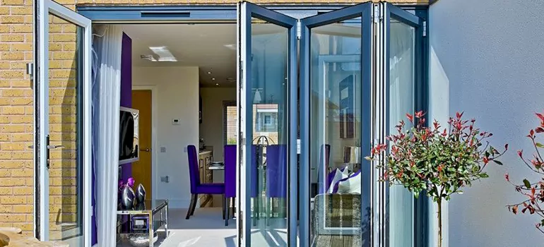 Commercial Door Glass Repair in Miami, FL